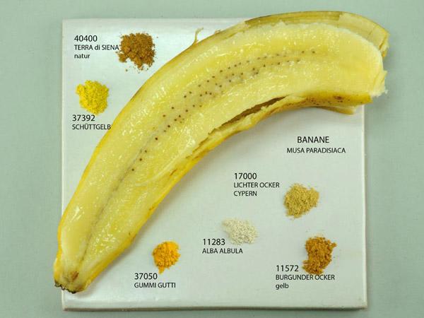 black seeds in bananas